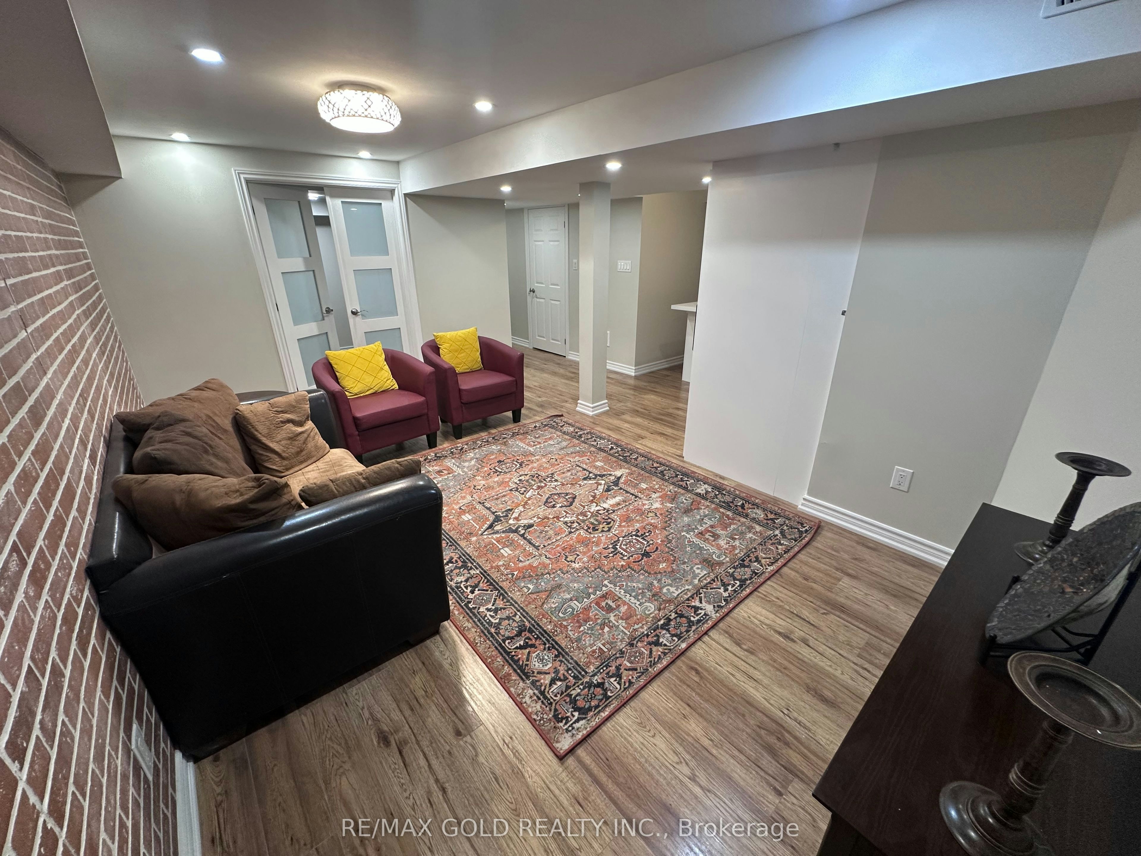 Lower-24 Aird Court, Milton, ON, L9T 3Y1 - 5