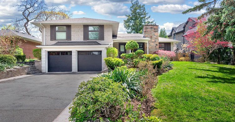 64 Ravensbourne Crescent, Toronto, ON, M9A 2A8