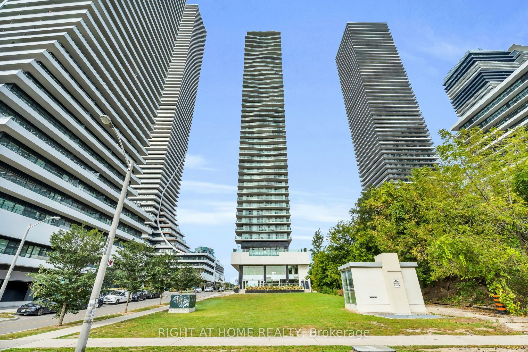 2304-33 Shore Breeze Drive, Toronto, ON, M8V 0G1