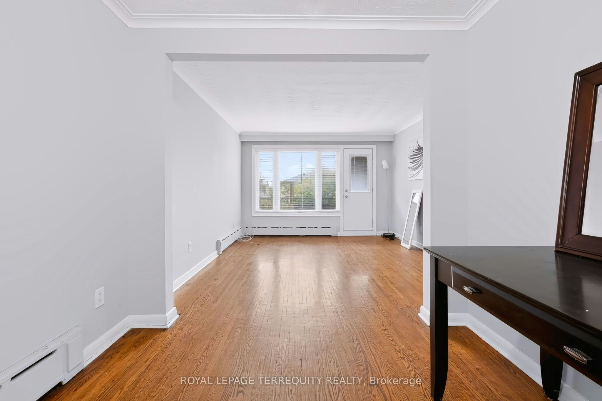Main-32 Dynevor Road, Toronto, ON, M6E 3X1 - 5