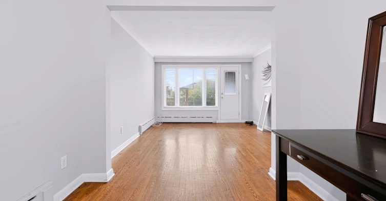 Main-32 Dynevor Road, Toronto, ON, M6E 3X1 - 5