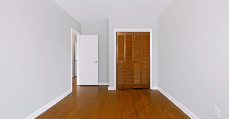 Main-32 Dynevor Road, Toronto, ON, M6E 3X1 - 17