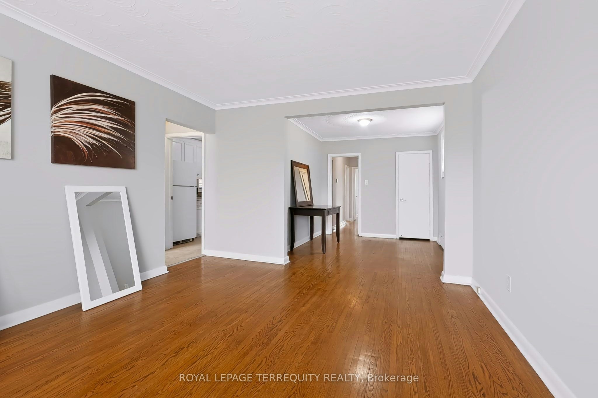 Main-32 Dynevor Road, Toronto, ON, M6E 3X1 - 4