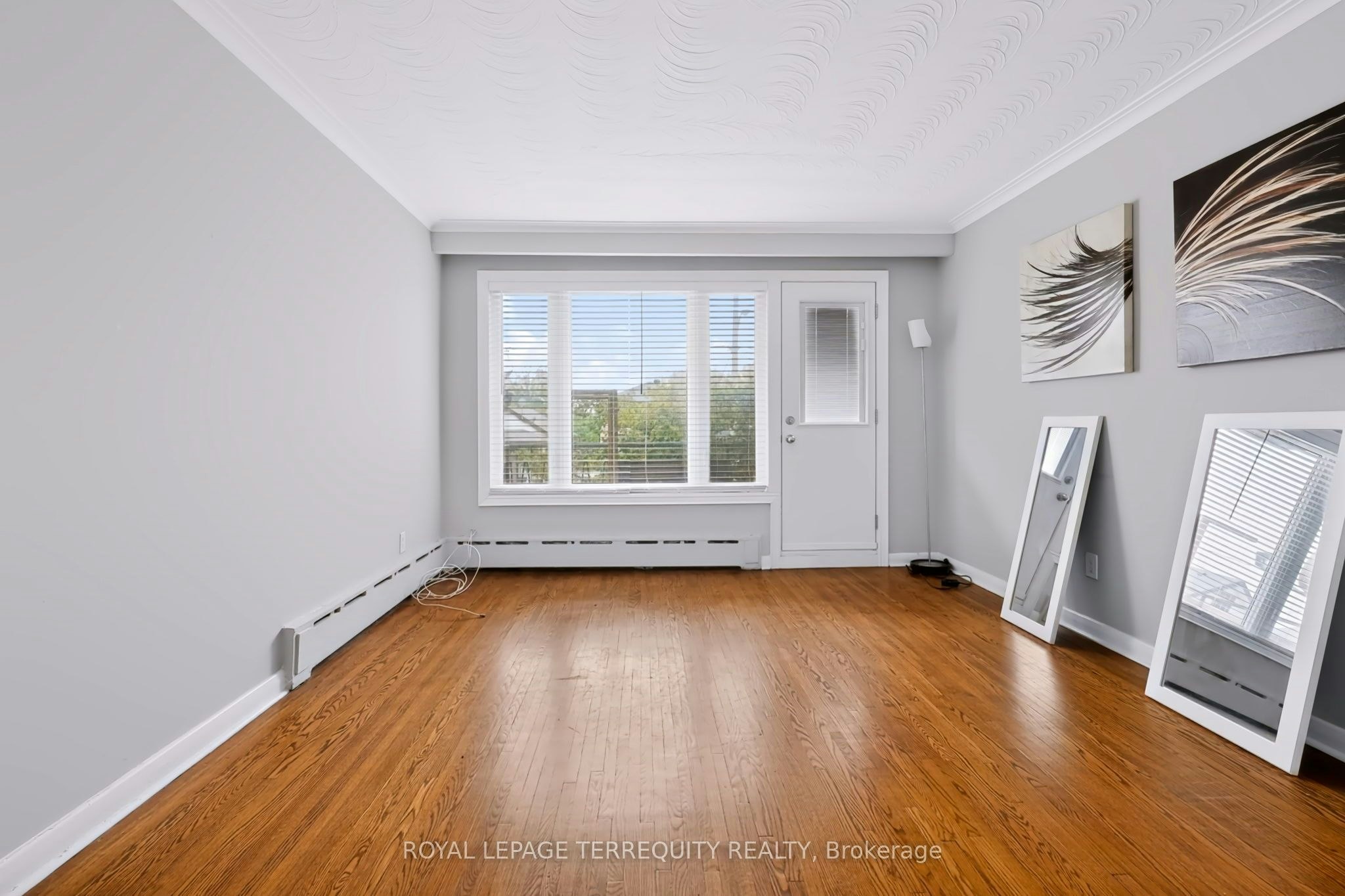 Main-32 Dynevor Road, Toronto, ON, M6E 3X1 - 2