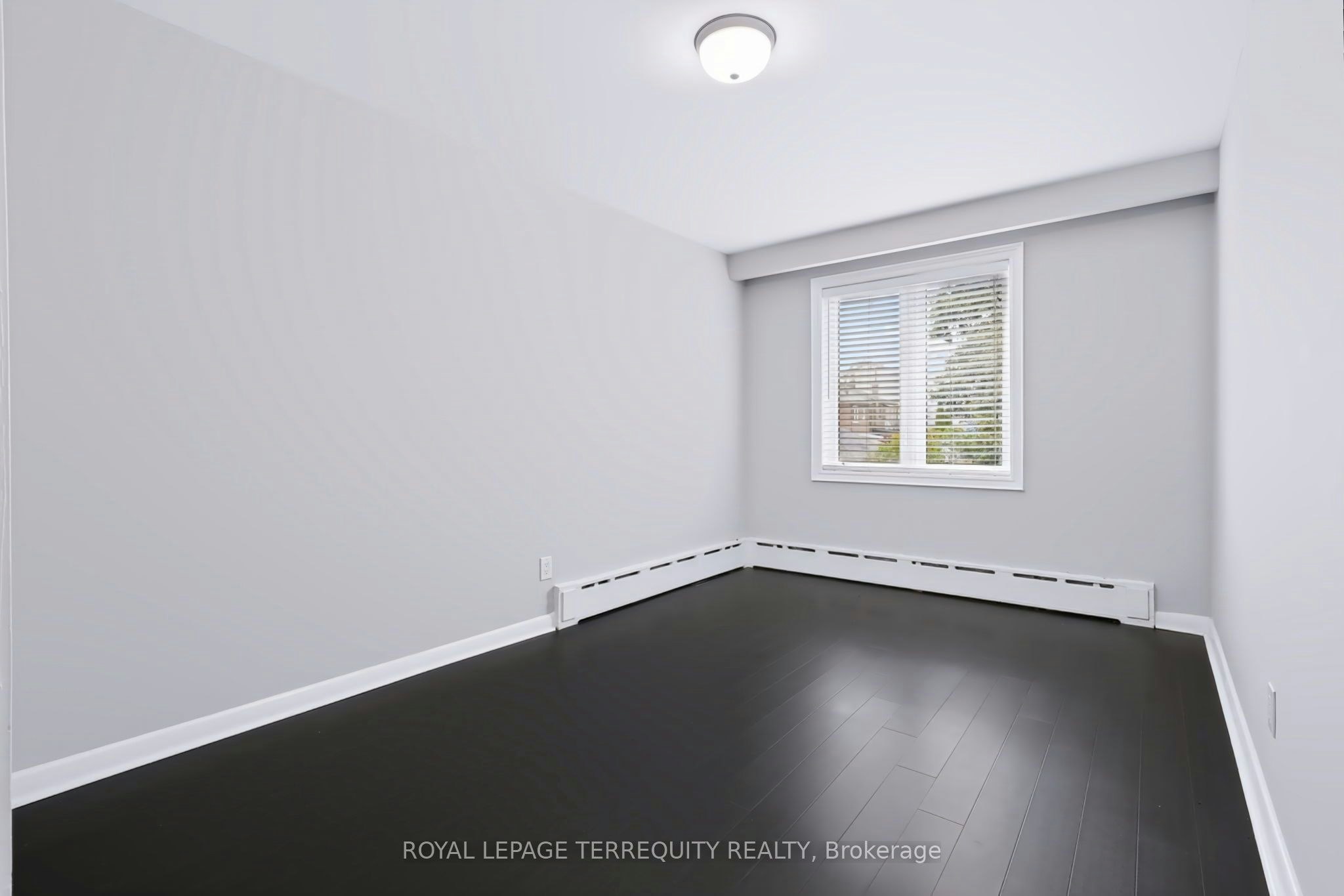 Upper-32 Dynevor Road, Toronto, ON, M6E 3X1 - 24