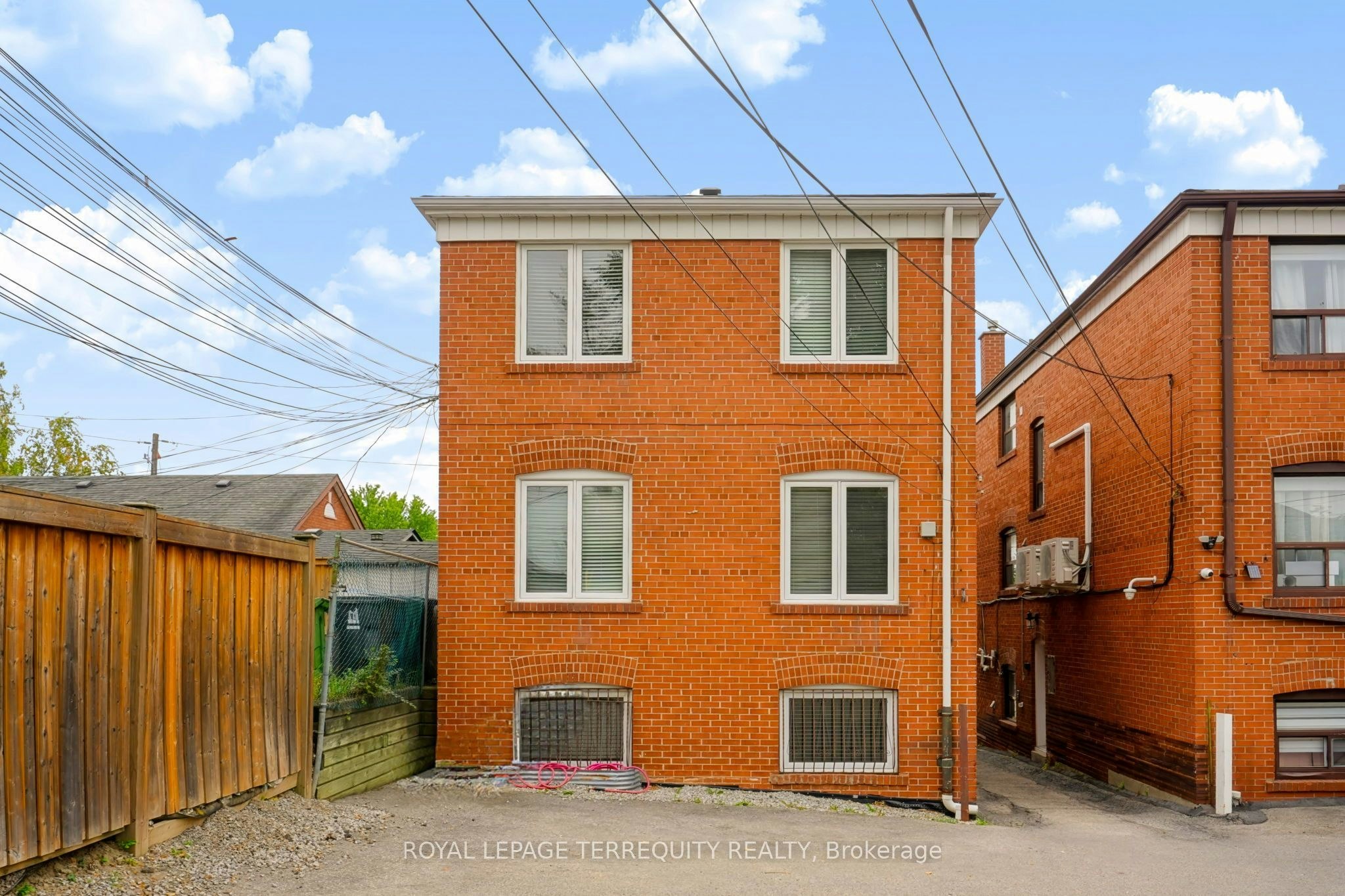 Upper-32 Dynevor Road, Toronto, ON, M6E 3X1 - 28