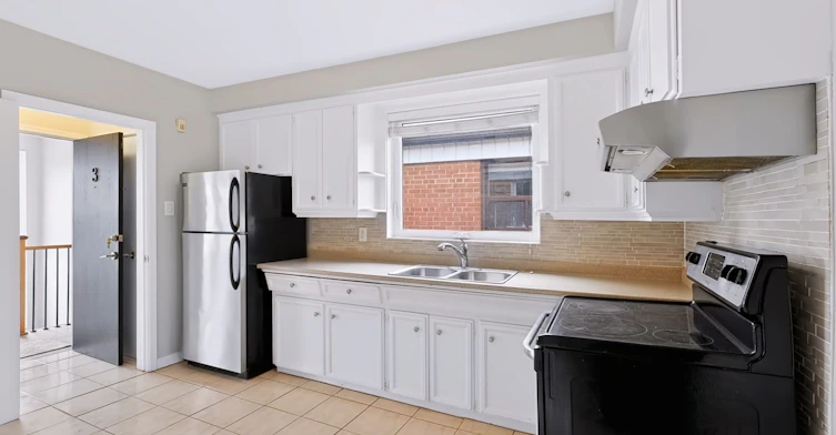 Upper-32 Dynevor Road, Toronto, ON, M6E 3X1 - 14