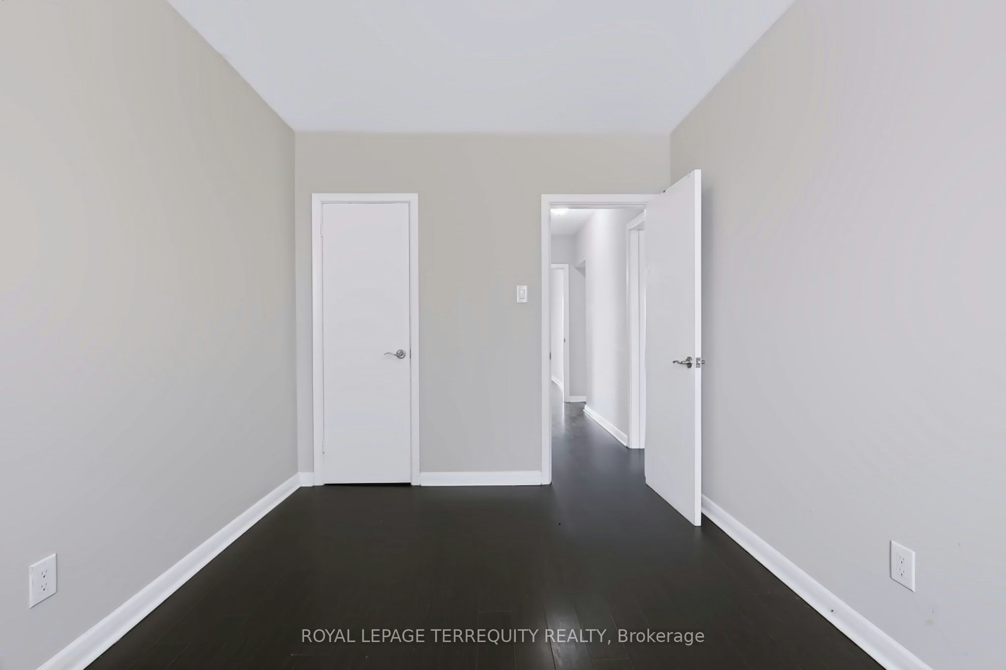 Upper-32 Dynevor Road, Toronto, ON, M6E 3X1 - 22