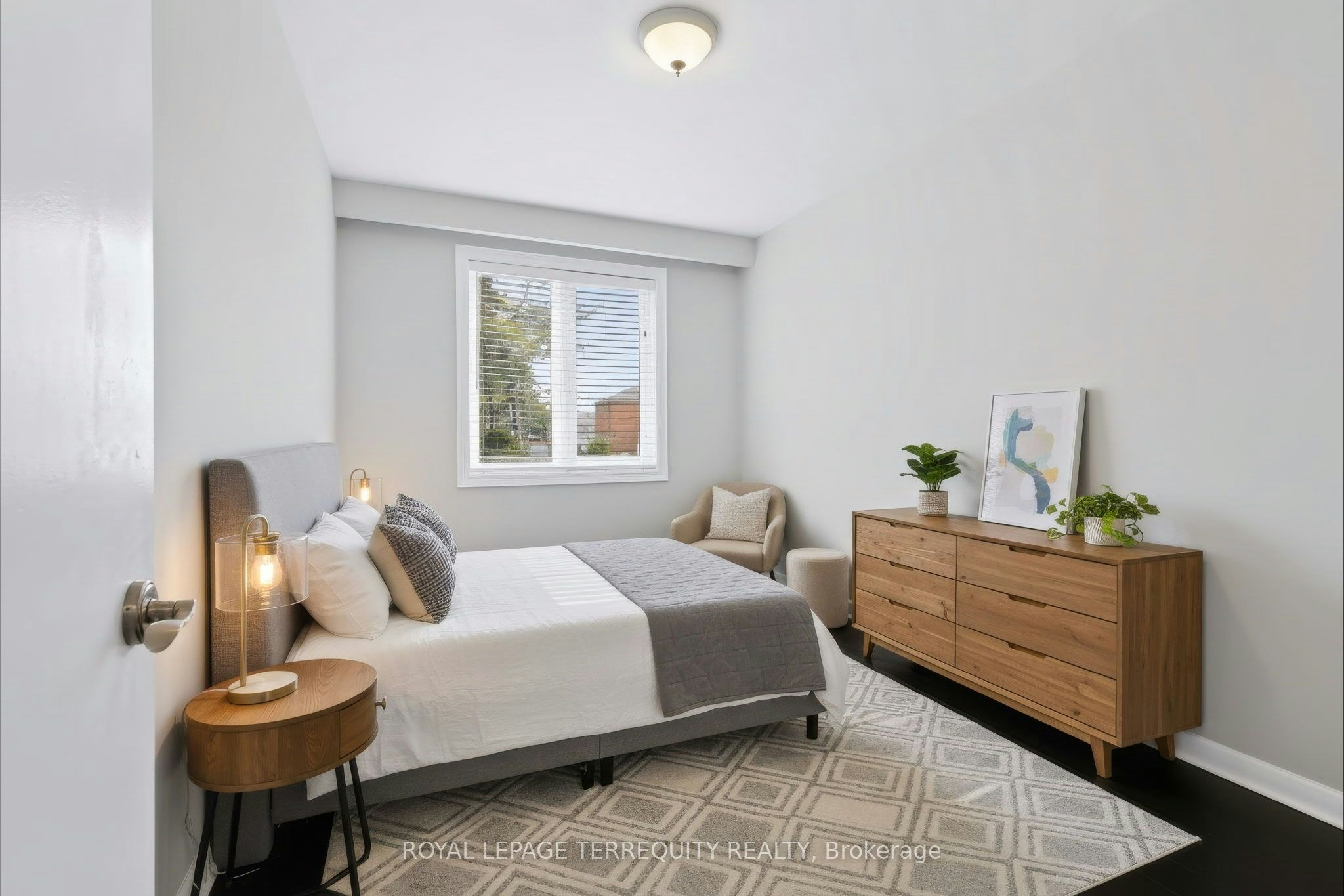 Upper-32 Dynevor Road, Toronto, ON, M6E 3X1 - 20