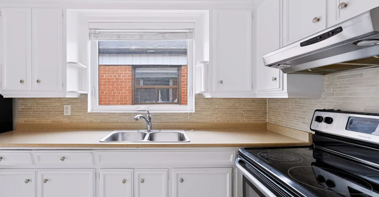 Upper-32 Dynevor Road, Toronto, ON, M6E 3X1 - 17