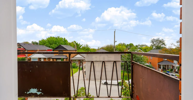 Upper-32 Dynevor Road, Toronto, ON, M6E 3X1 - 4