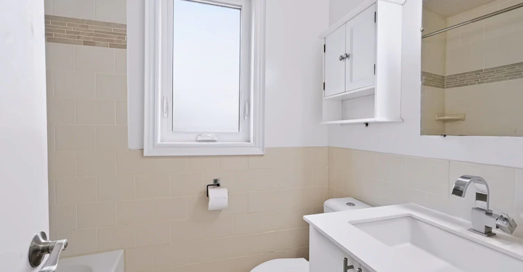 Upper-32 Dynevor Road, Toronto, ON, M6E 3X1 - 19