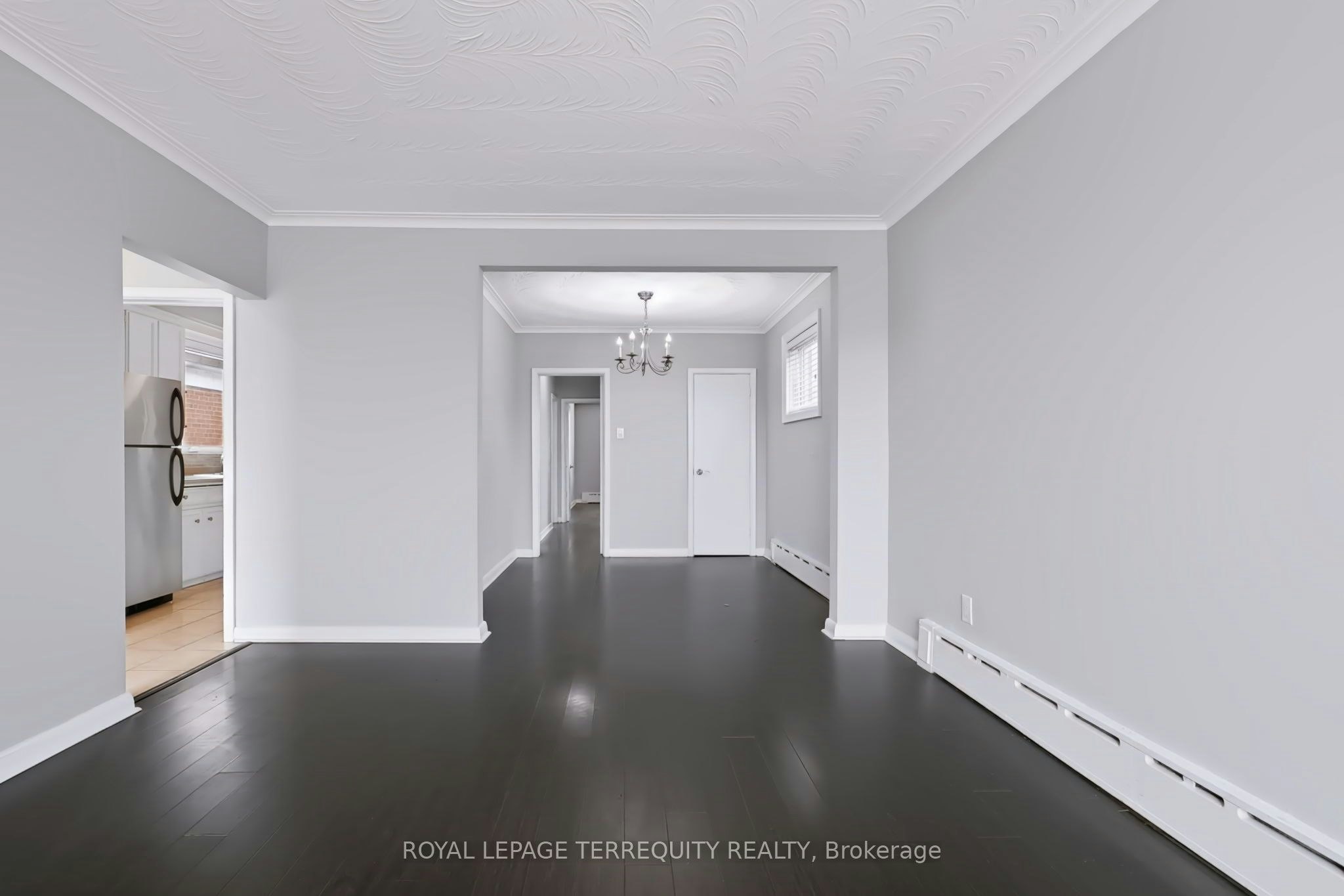 Upper-32 Dynevor Road, Toronto, ON, M6E 3X1 - 11