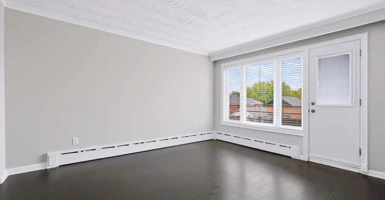 Upper-32 Dynevor Road, Toronto, ON, M6E 3X1 - 8