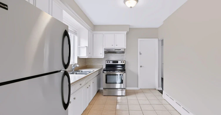 Upper-32 Dynevor Road, Toronto, ON, M6E 3X1 - 16