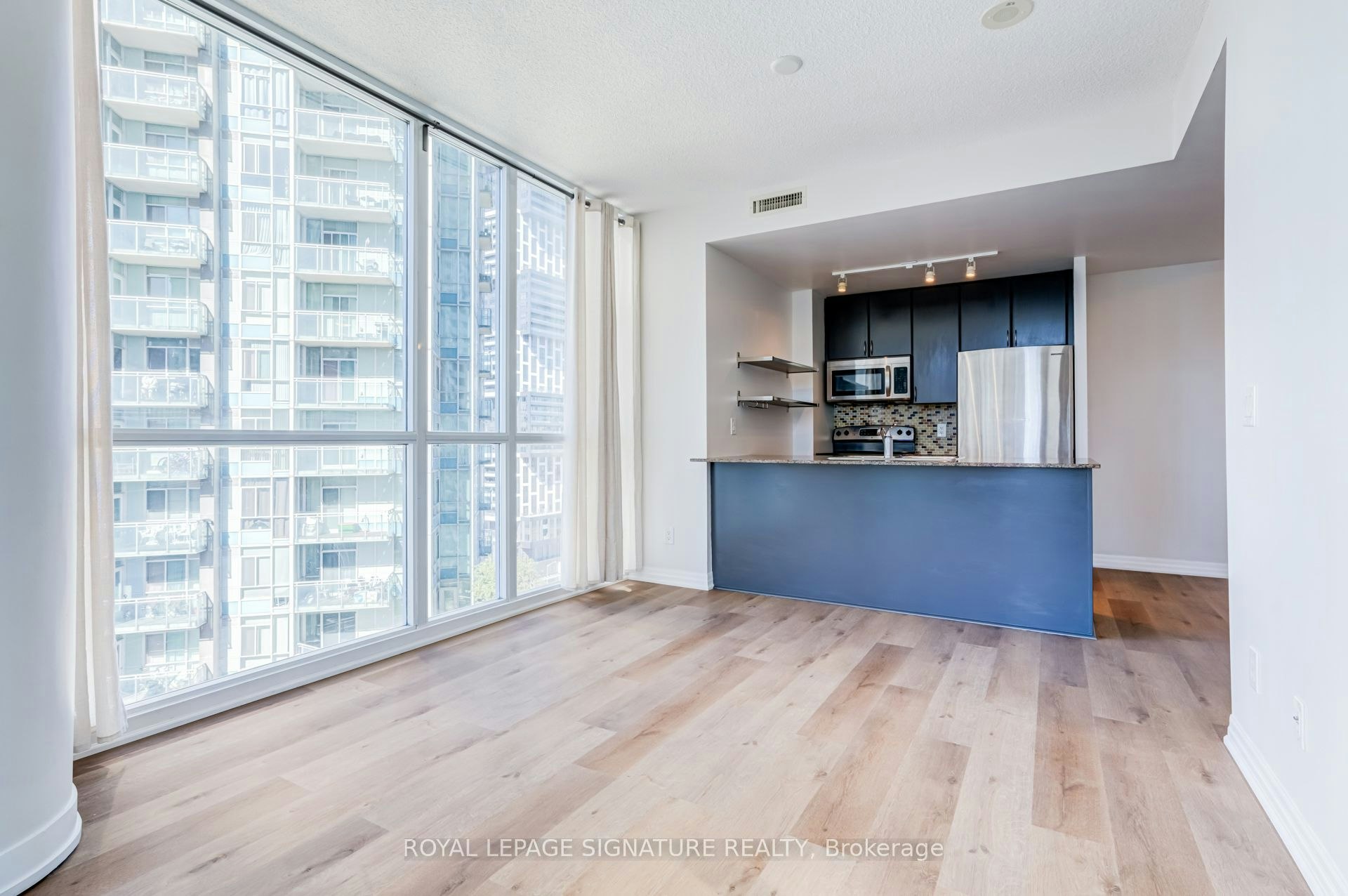 1611-223 Webb Drive, Mississauga, ON, L5B 0E8 - 27