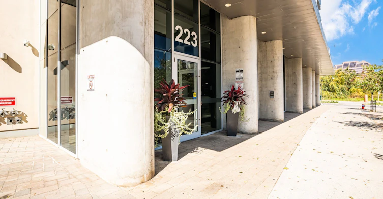 1611-223 Webb Drive, Mississauga, ON, L5B 0E8 - 6