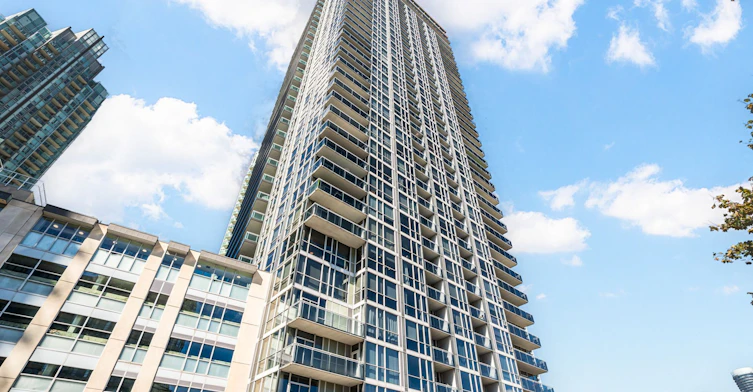 1611-223 Webb Drive, Mississauga, ON, L5B 0E8