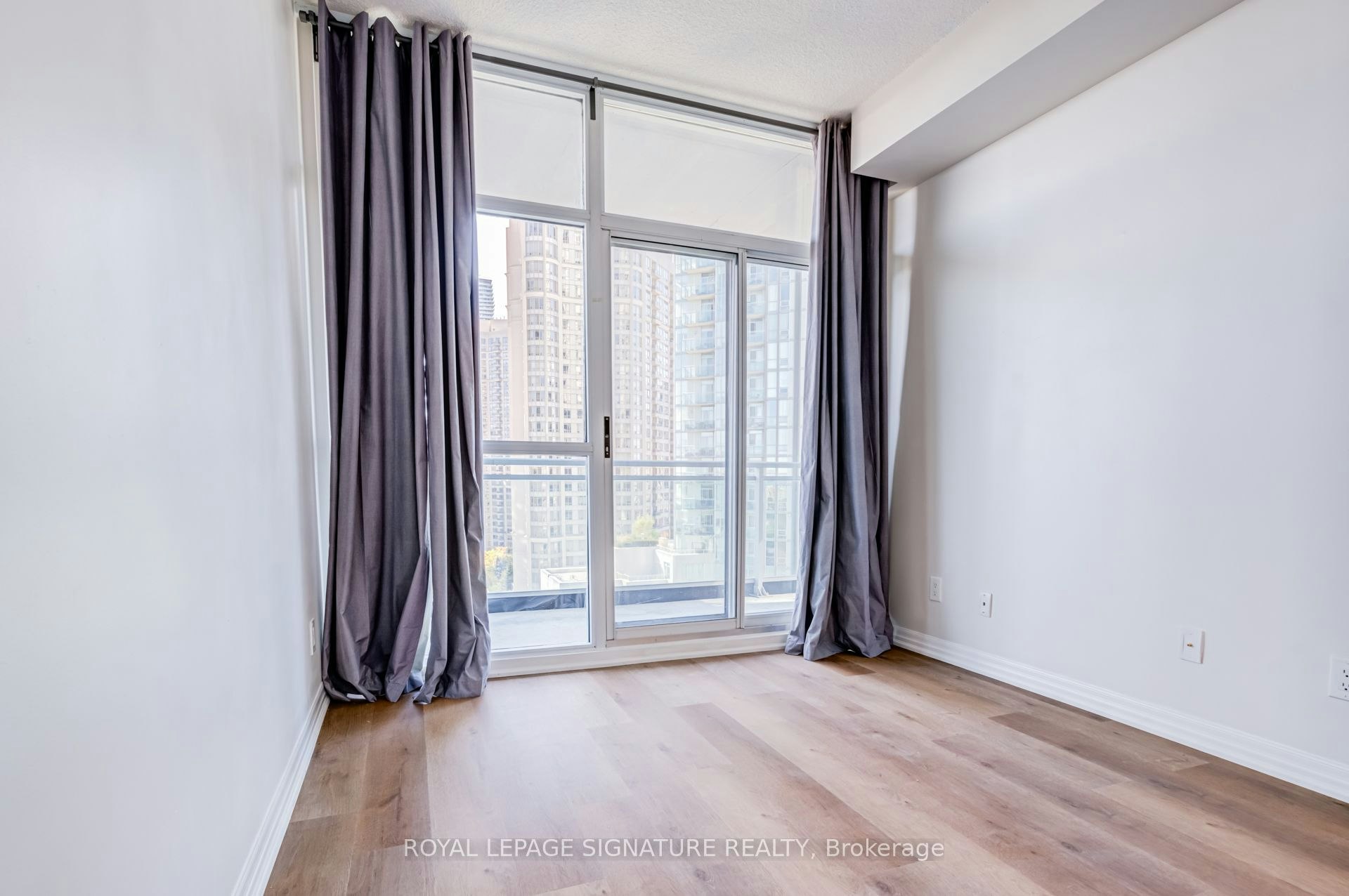 1611-223 Webb Drive, Mississauga, ON, L5B 0E8 - 33