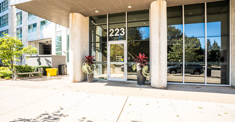 1611-223 Webb Drive, Mississauga, ON, L5B 0E8 - 8