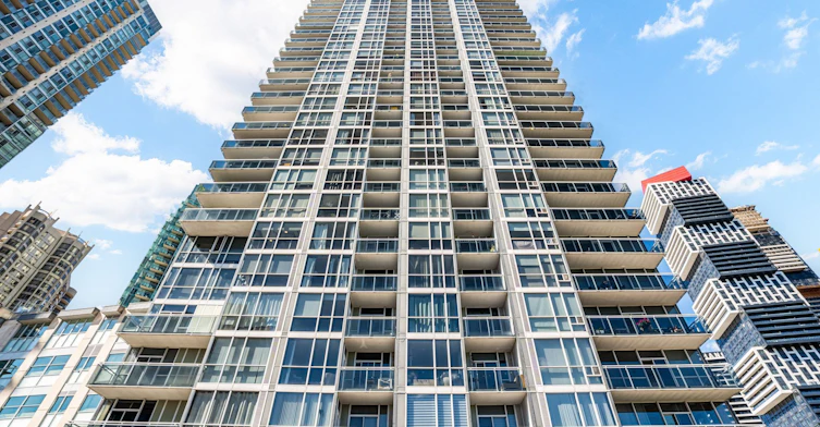 1611-223 Webb Drive, Mississauga, ON, L5B 0E8 - 2