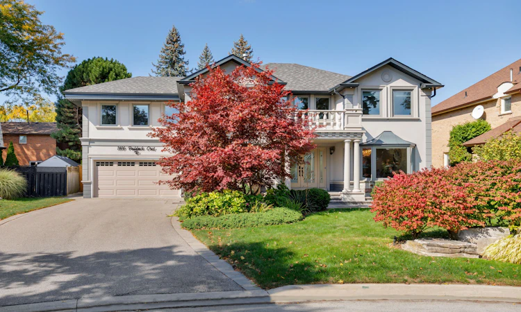 1816 Paddock Crescent