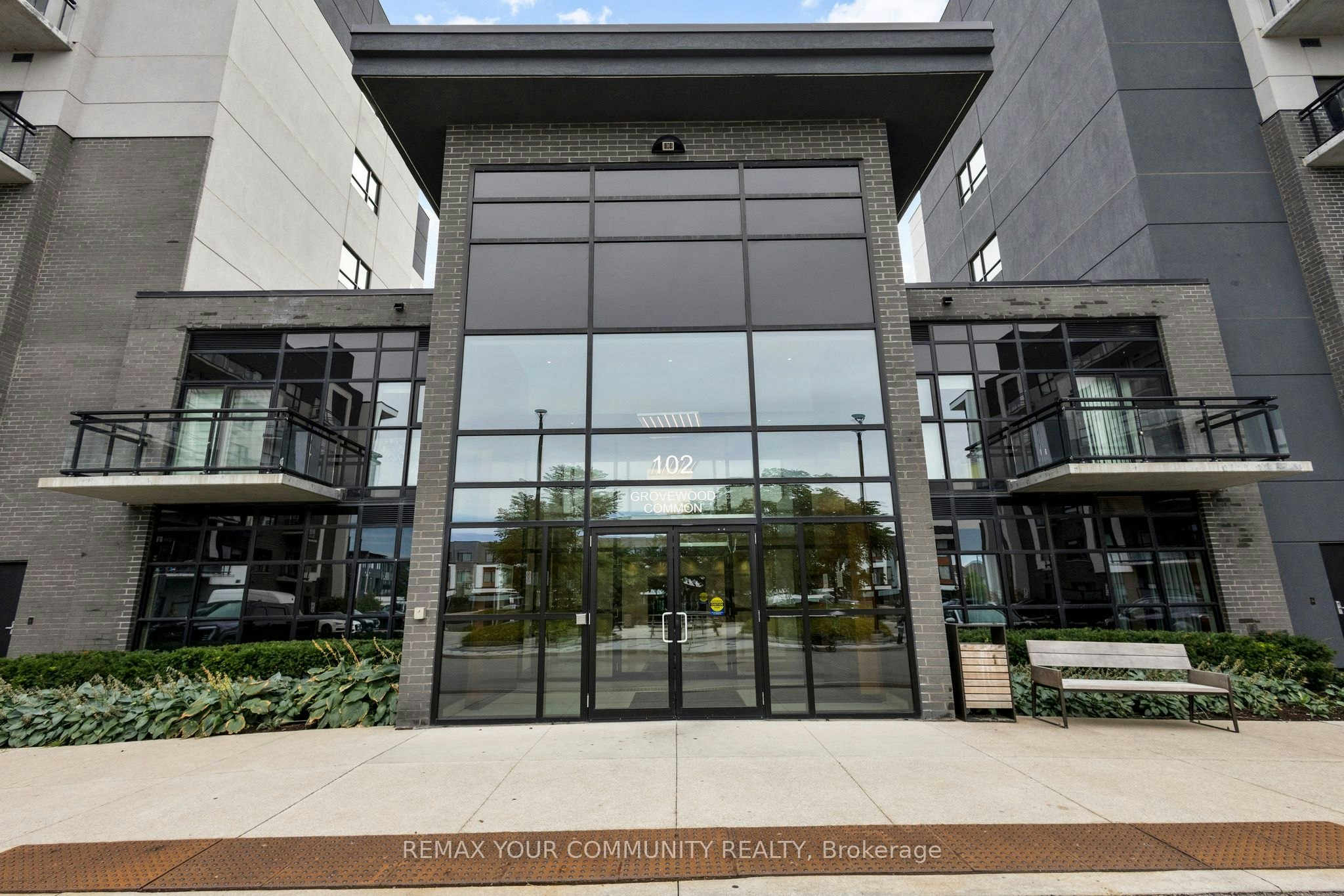 110-102 Grovewood Common Circle, Oakville, ON, L6H 0X2