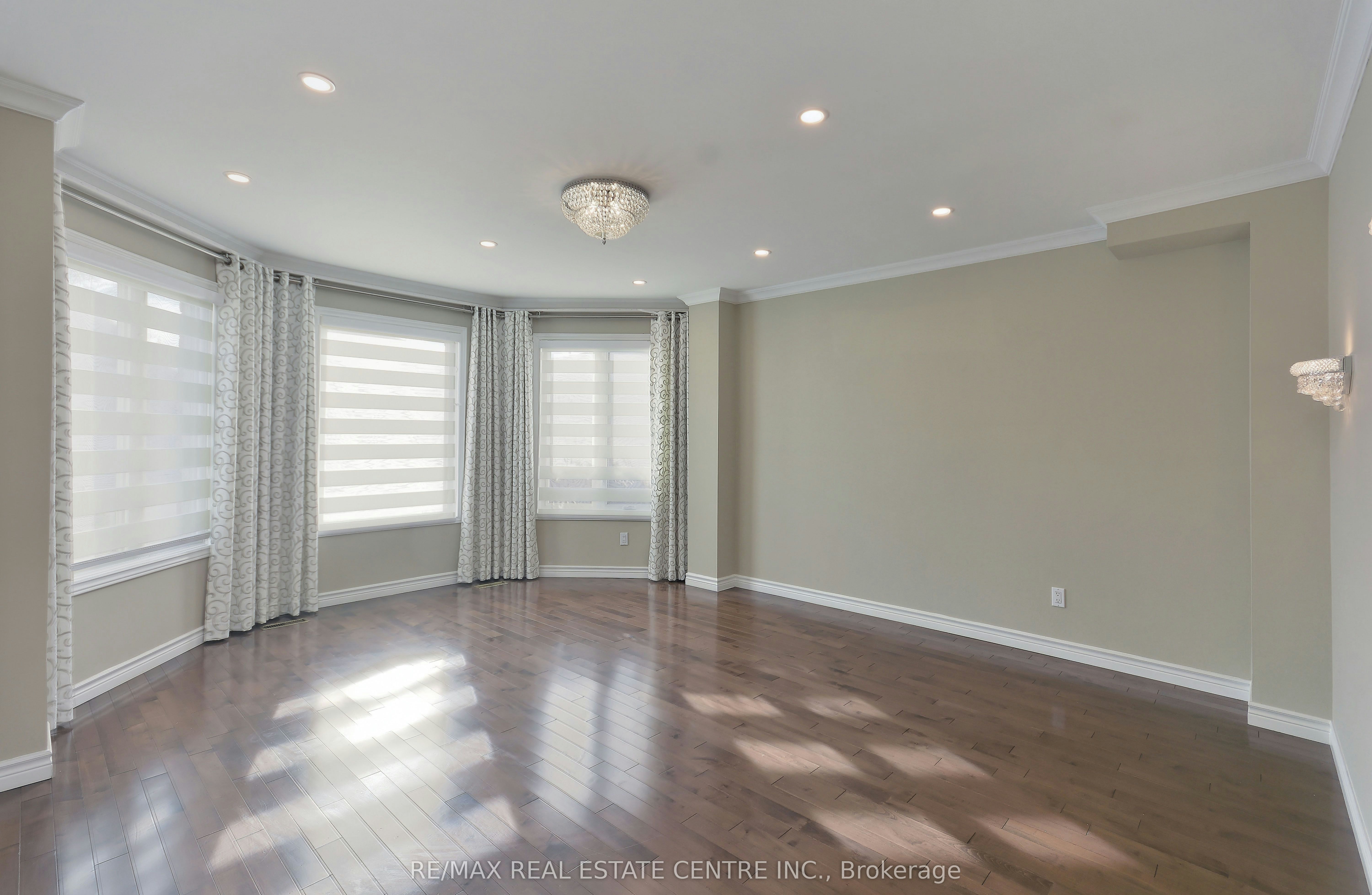 1837 Sevenoaks Drive, Mississauga, ON, L5K 2N5 - 9