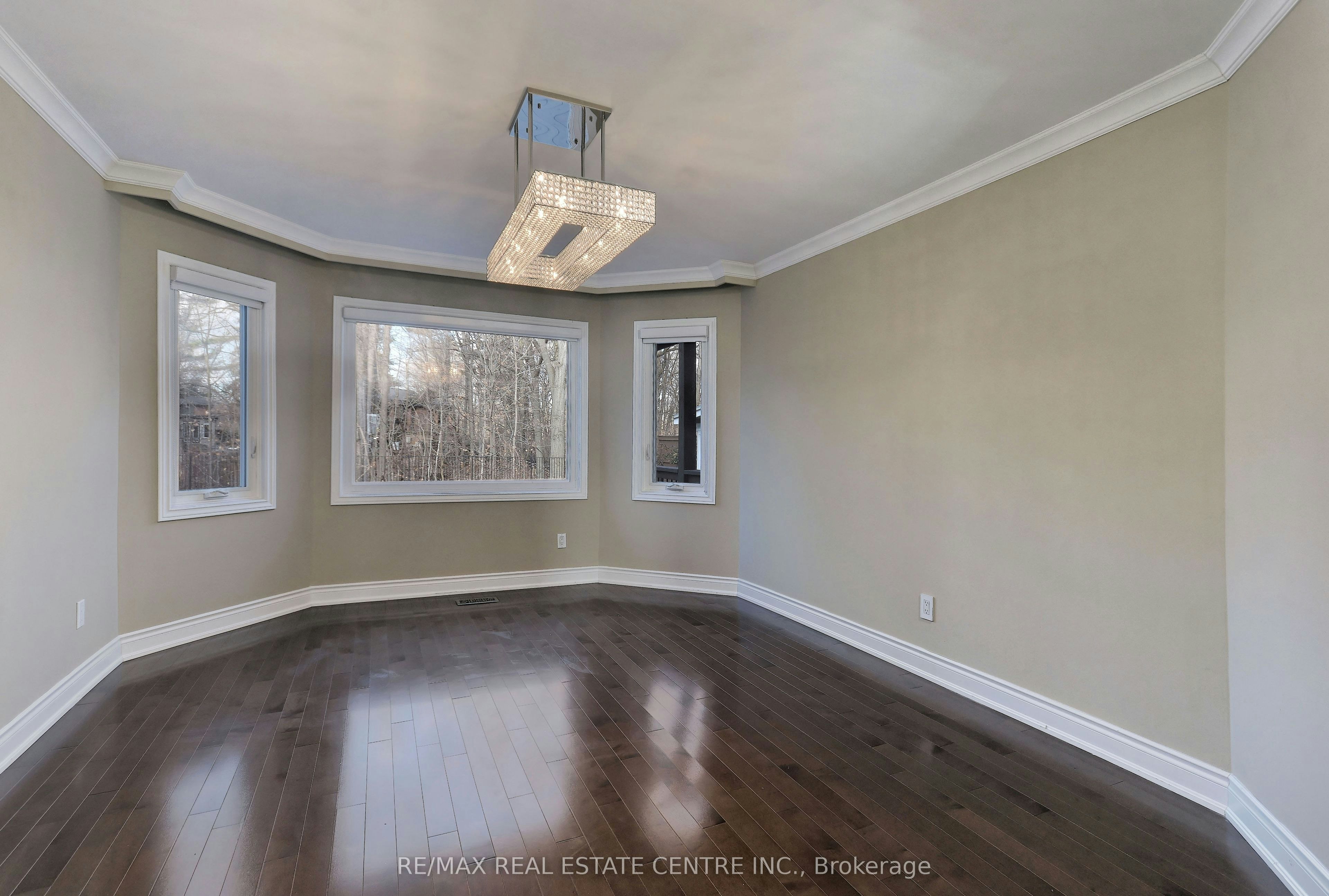 1837 Sevenoaks Drive, Mississauga, ON, L5K 2N5 - 10