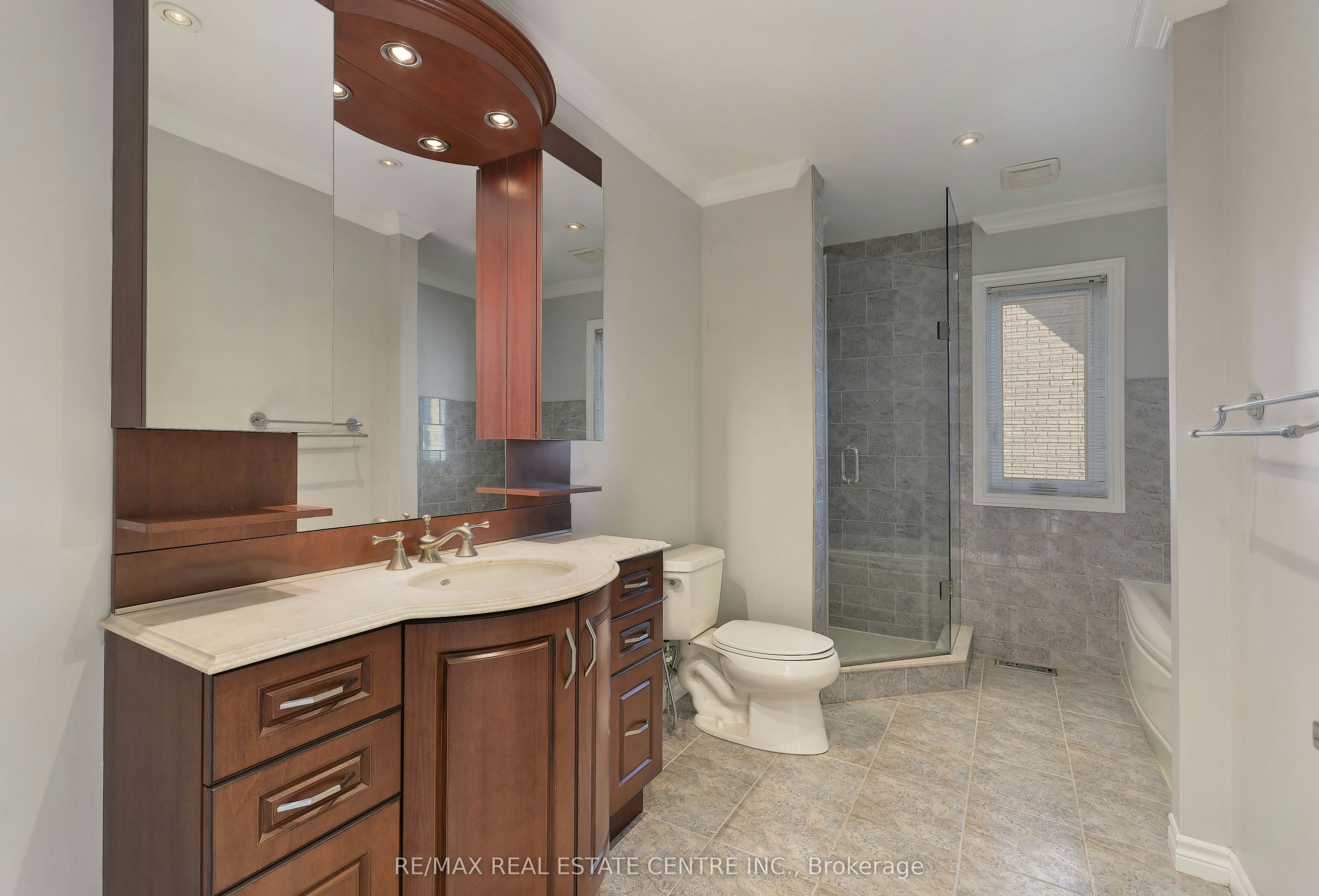 1837 Sevenoaks Drive, Mississauga, ON, L5K 2N5 - 22