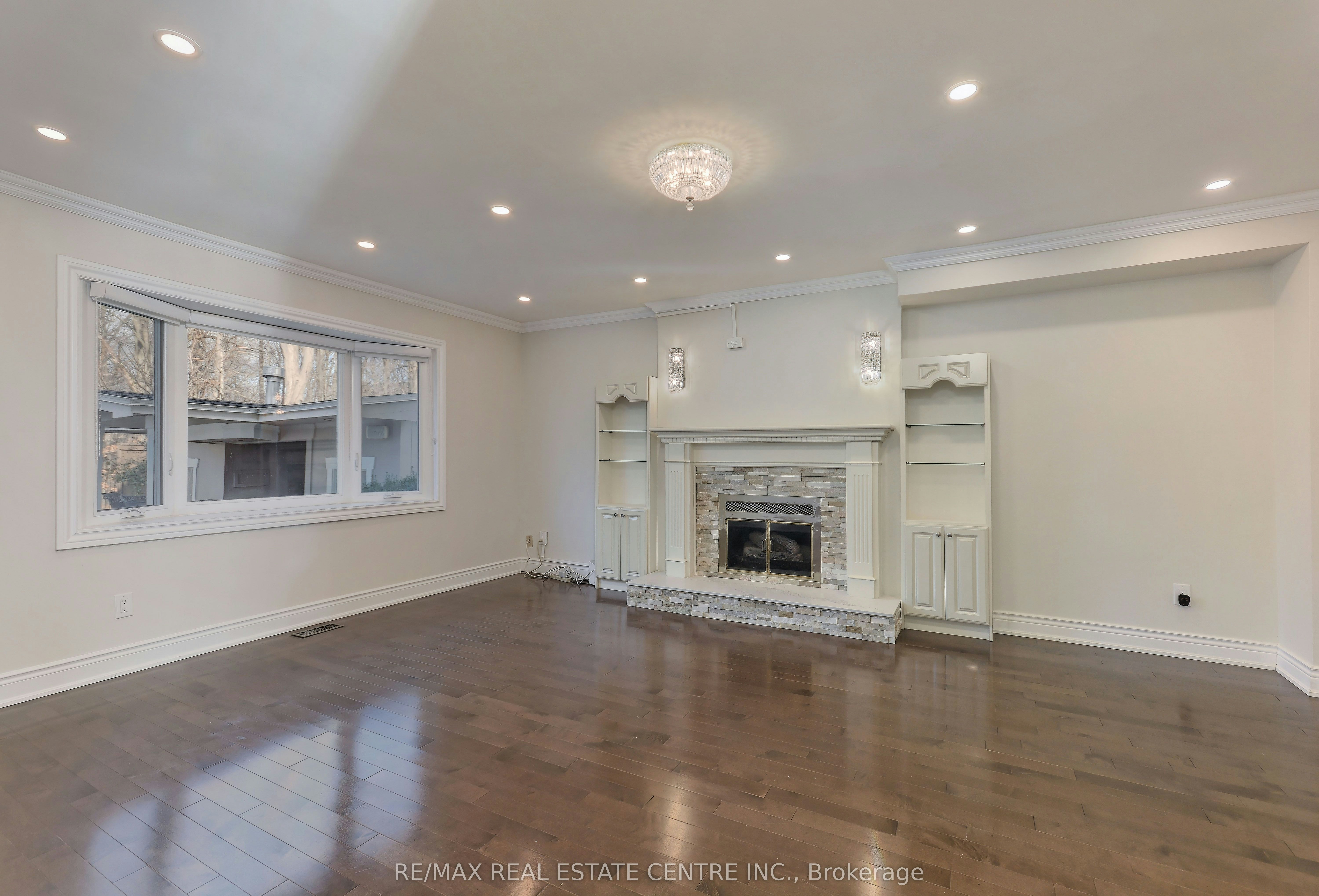 1837 Sevenoaks Drive, Mississauga, ON, L5K 2N5 - 11