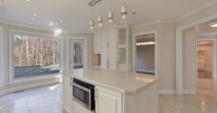 1837 Sevenoaks Drive, Mississauga, ON, L5K 2N5 - 7