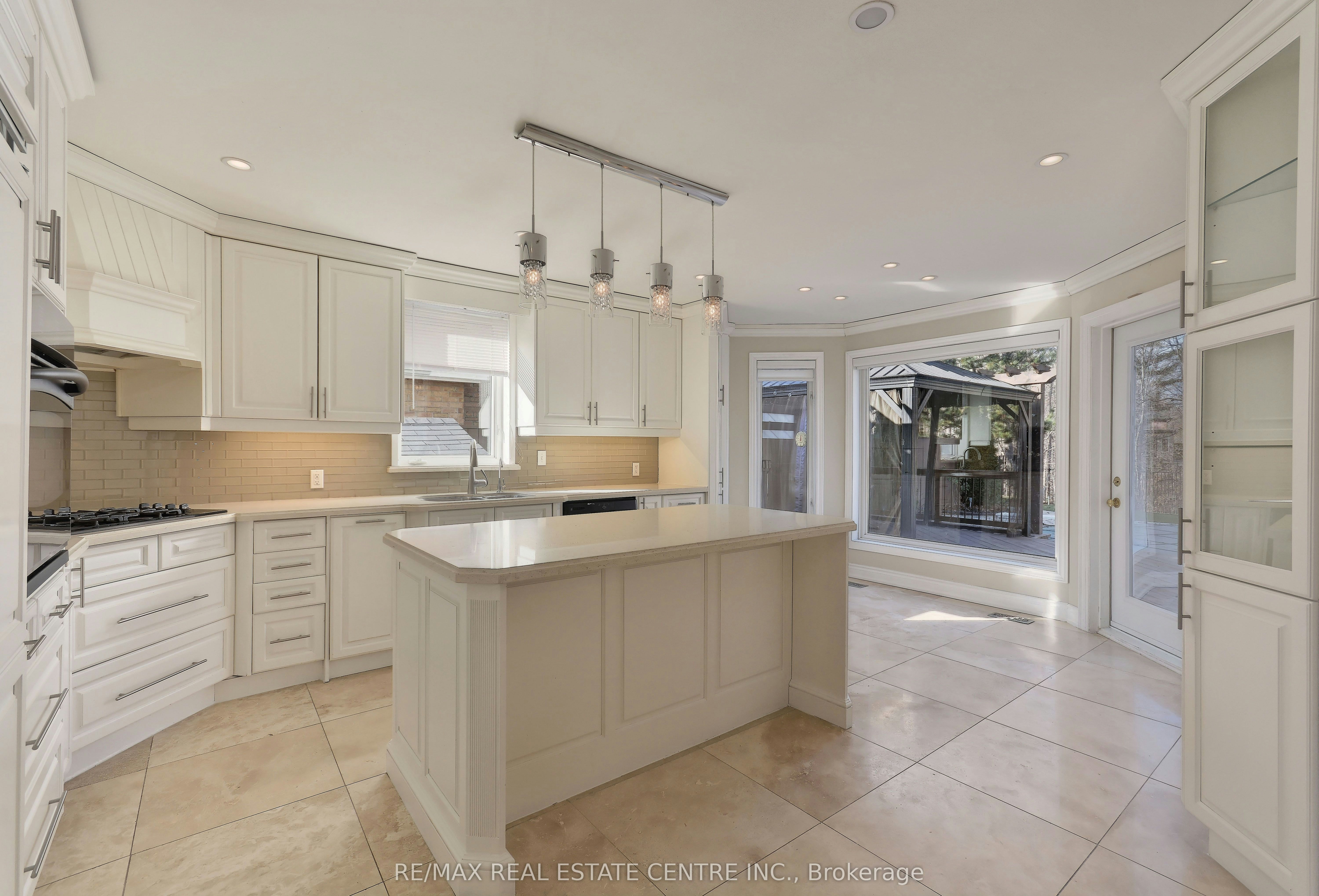 1837 Sevenoaks Drive, Mississauga, ON, L5K 2N5 - 6