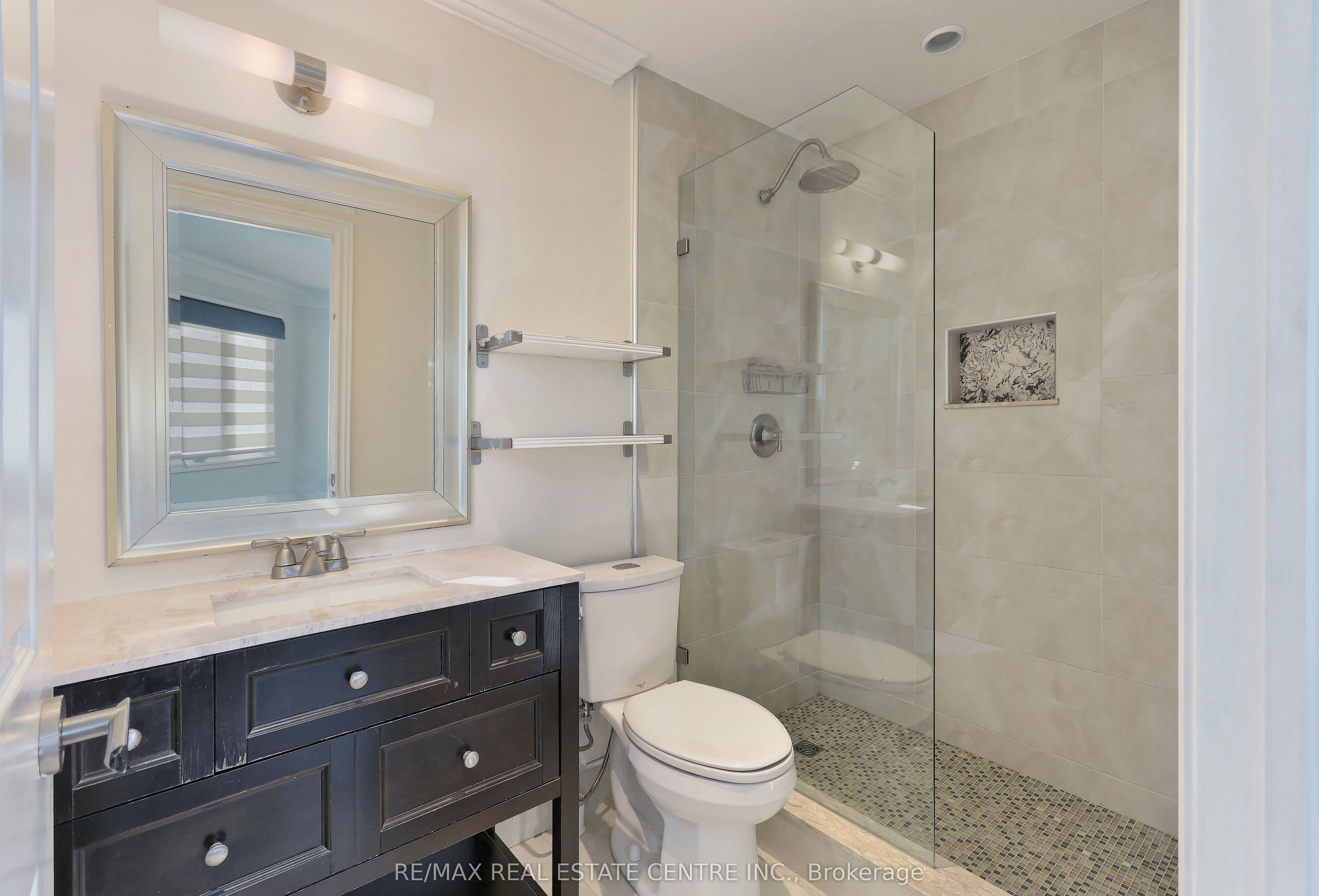 1837 Sevenoaks Drive, Mississauga, ON, L5K 2N5 - 19