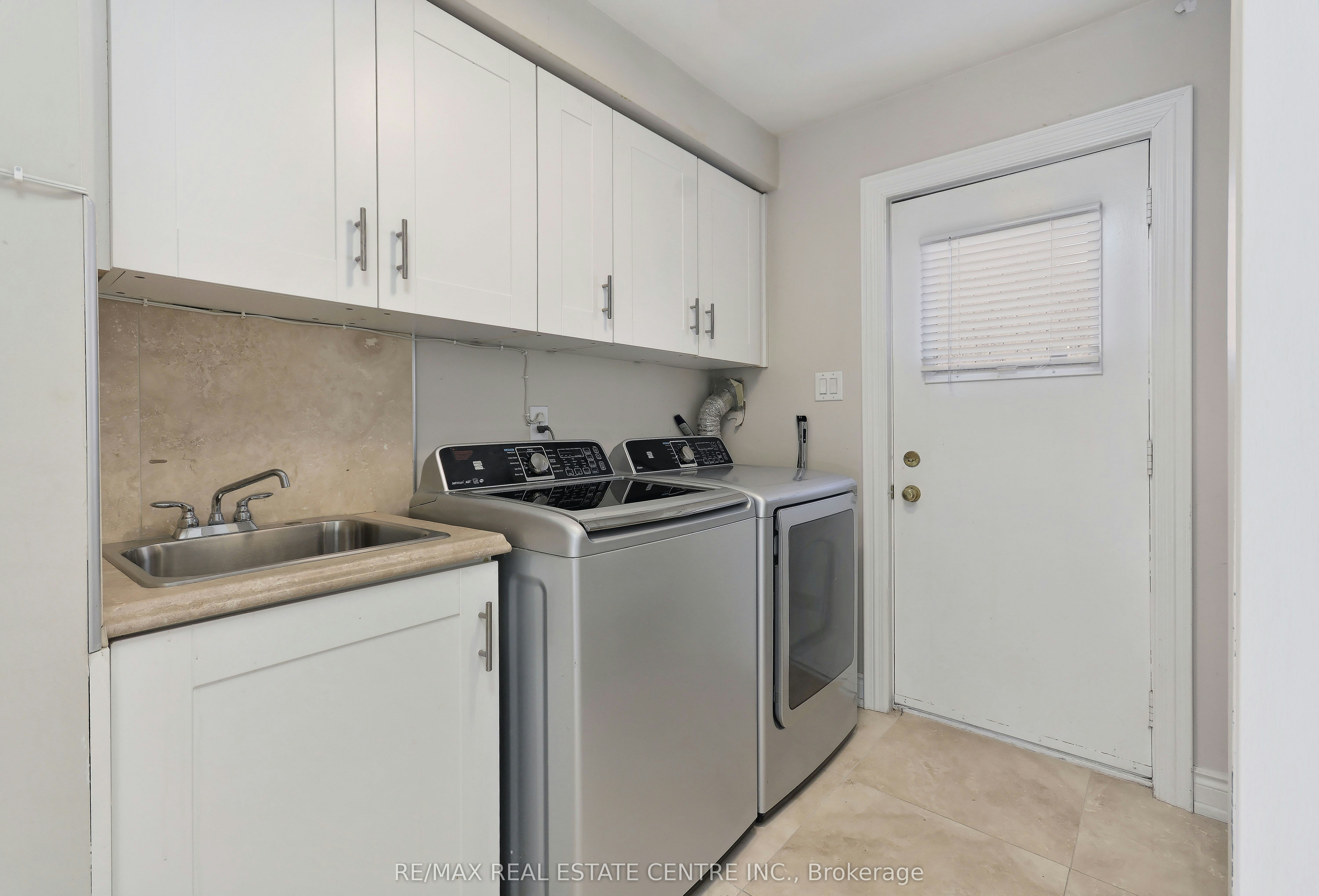 1837 Sevenoaks Drive, Mississauga, ON, L5K 2N5 - 27