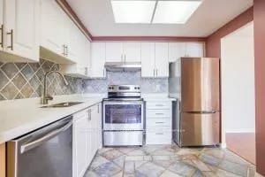916-135 Hillcrest Avenue, Mississauga, ON, L5B 4B1 - 10