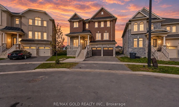 24 Jenwood Crescent