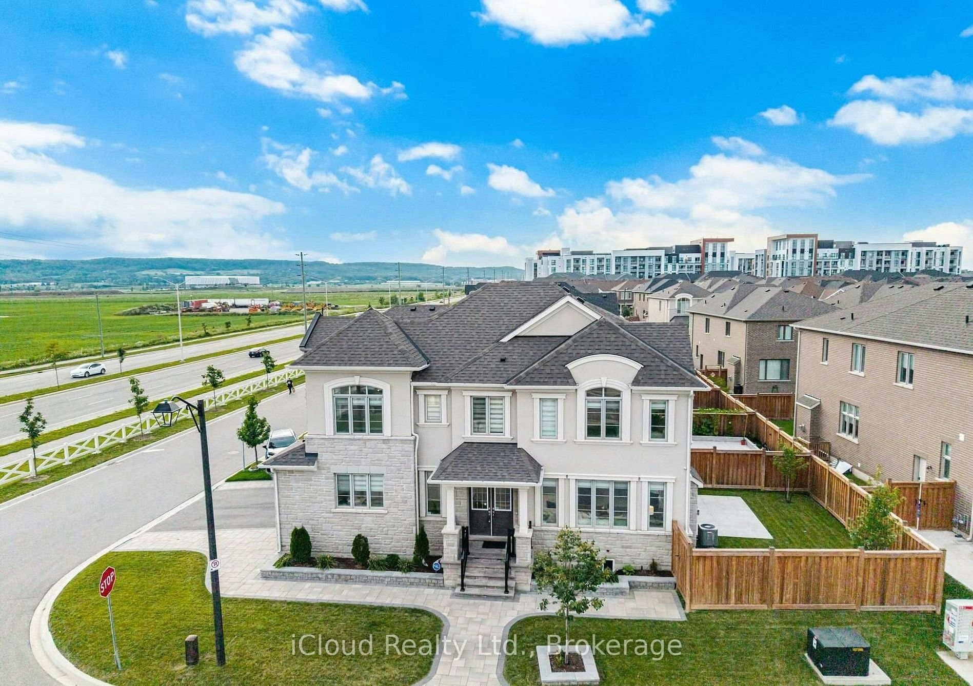 542 Boyd Lane, Milton, ON, L9E 1W6 - 2