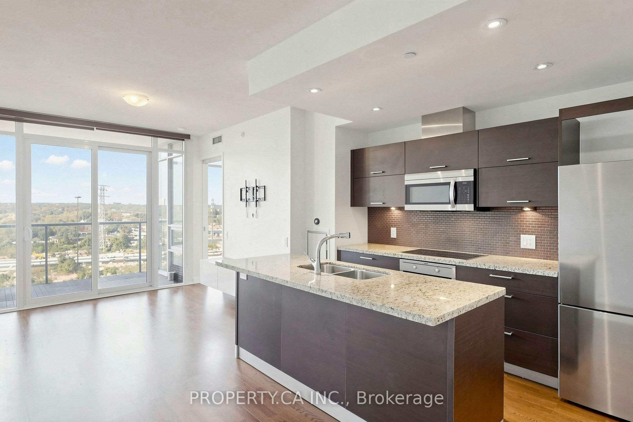 1712-88 Park Lawn Road, Toronto, ON, M8Y 0B5 - 4