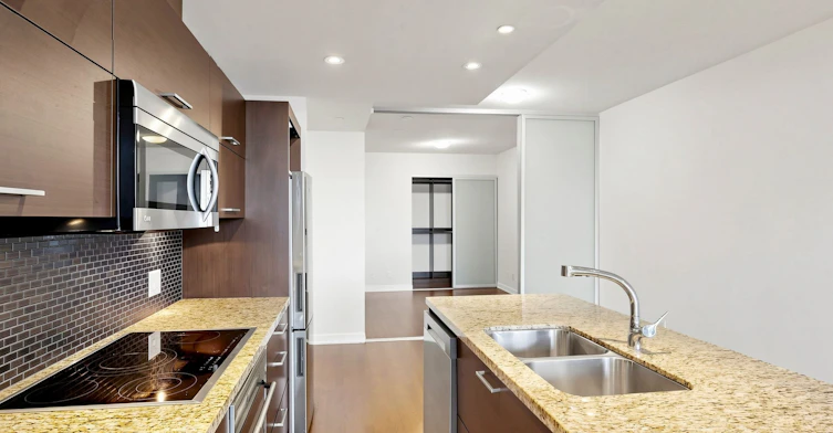 1712-88 Park Lawn Road, Toronto, ON, M8Y 0B5 - 8