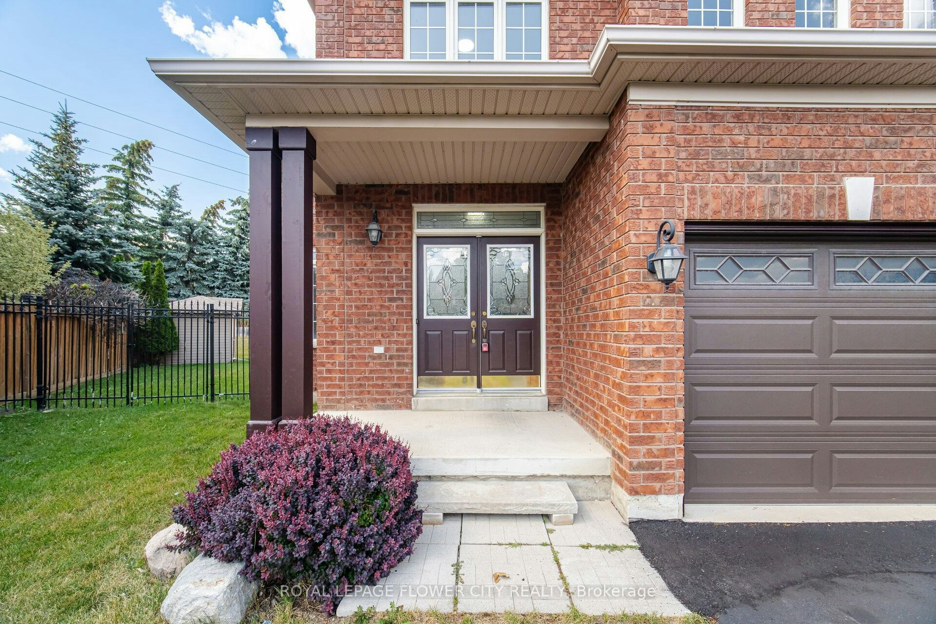 56 Laurentide Crescent, Brampton, ON, L6P 1Y4 - 4