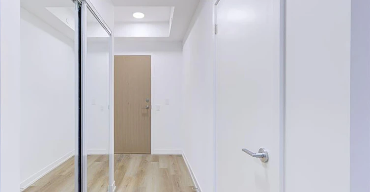 395 Square One Drive, Mississauga, ON, L5B 0P6 - 2