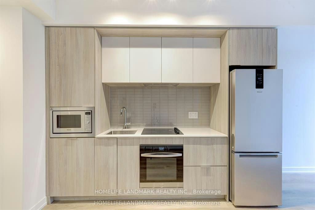 395 Square One Drive, Mississauga, ON, L5B 0P6 - 7