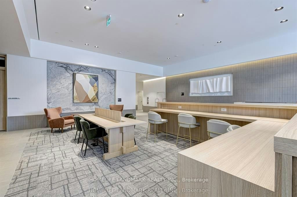 395 Square One Drive, Mississauga, ON, L5B 0P6 - 20