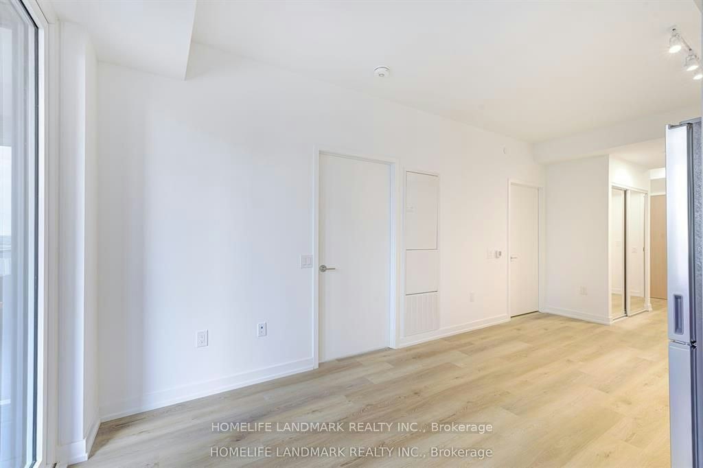 395 Square One Drive, Mississauga, ON, L5B 0P6 - 9
