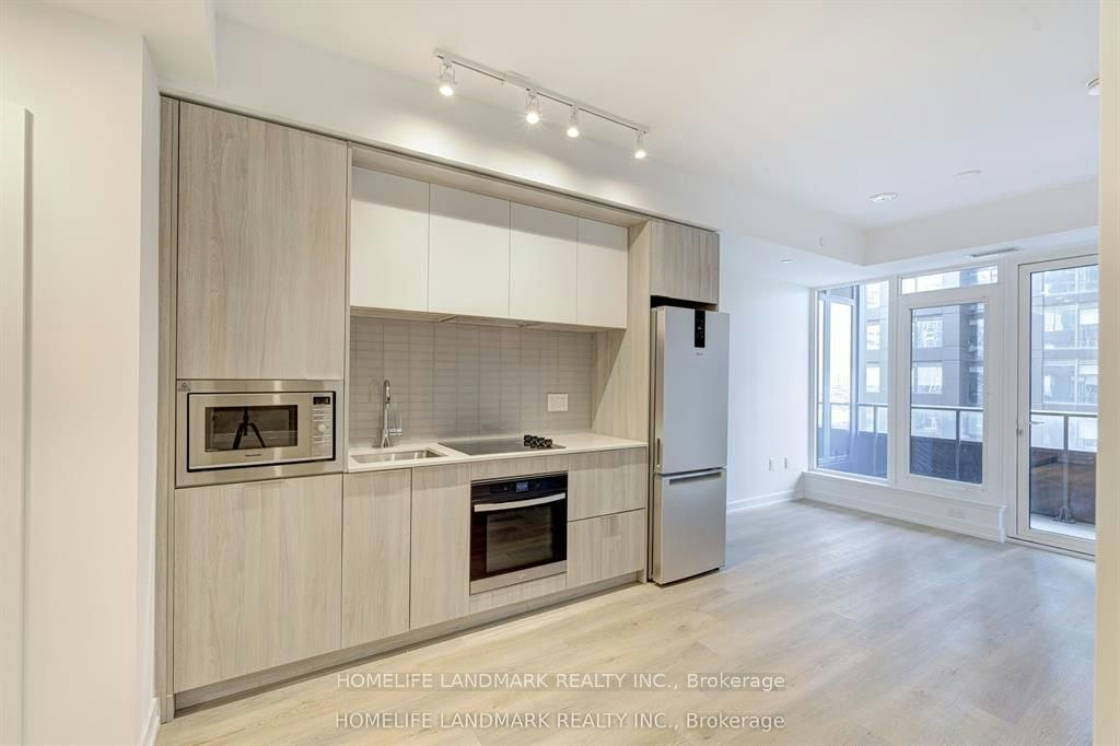395 Square One Drive, Mississauga, ON, L5B 0P6 - 8