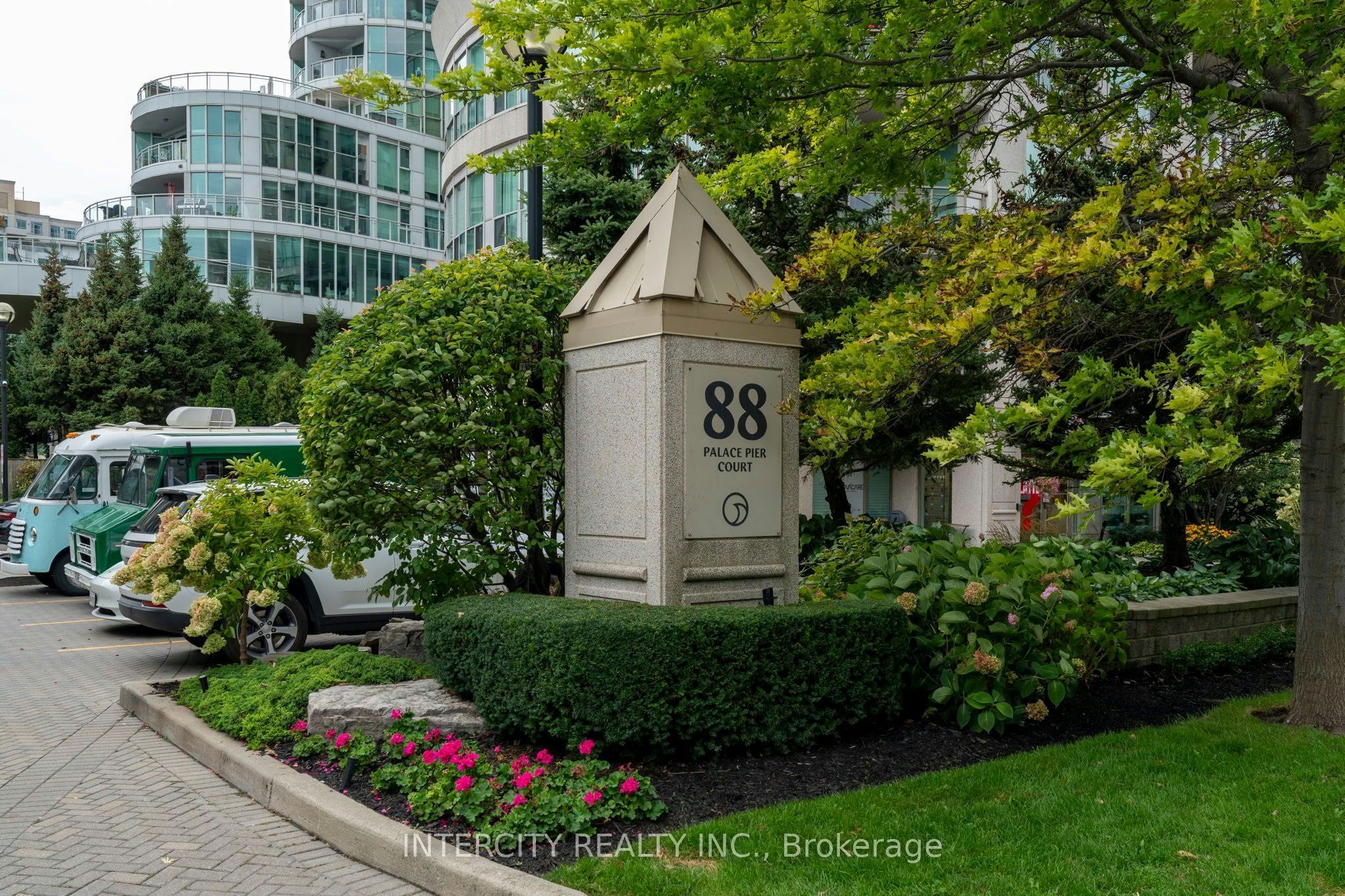 907-88 Palace Pier Court, Toronto, ON, M8V 4C2 - 2