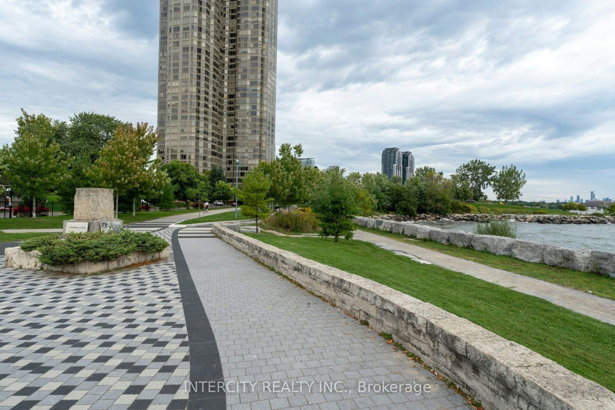 907-88 Palace Pier Court, Toronto, ON, M8V 4C2 - 27