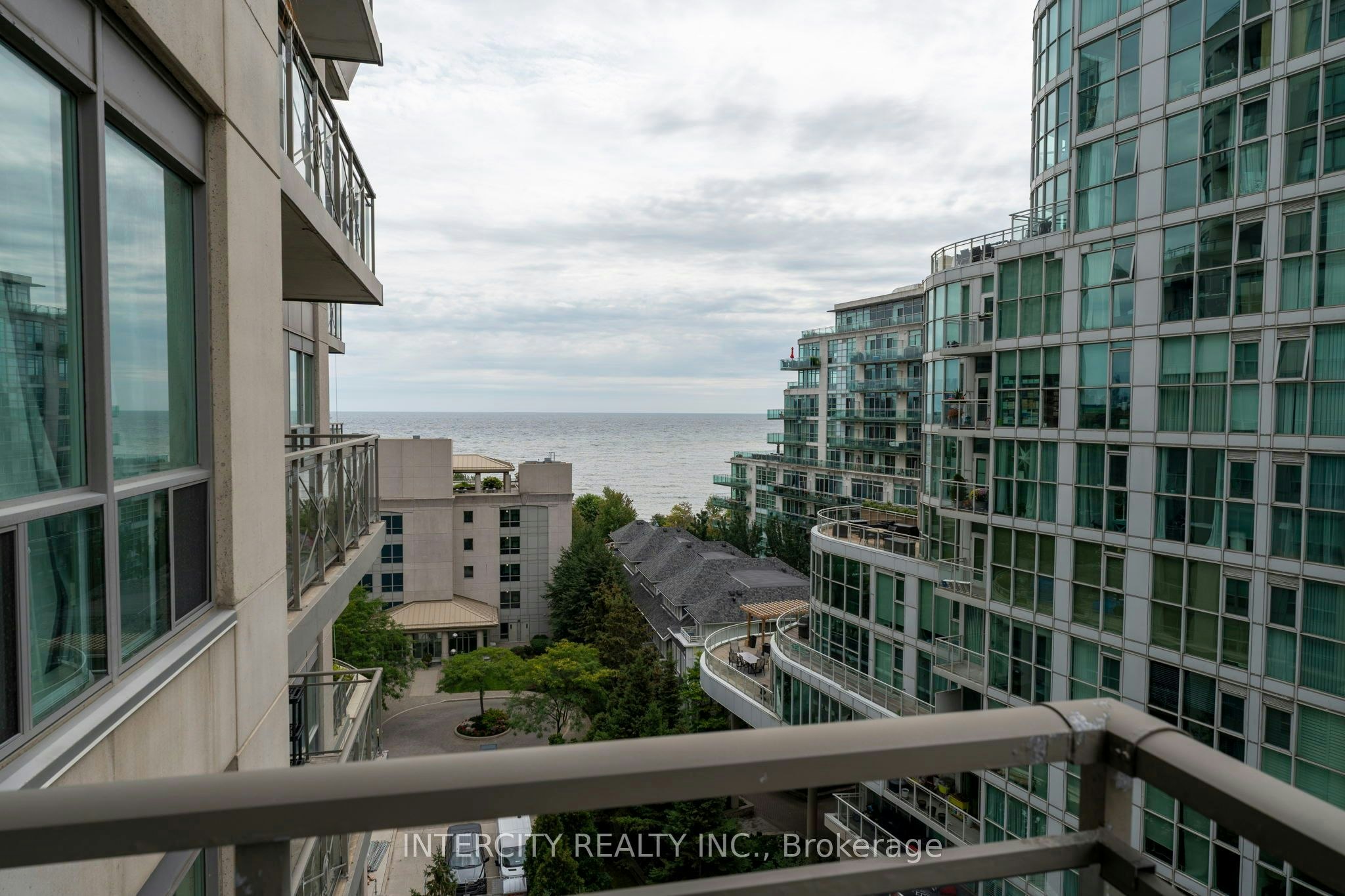 907-88 Palace Pier Court, Toronto, ON, M8V 4C2 - 24