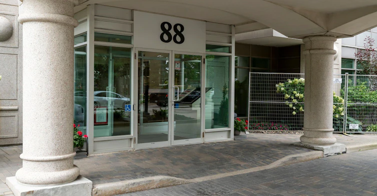 907-88 Palace Pier Court, Toronto, ON, M8V 4C2 - 3